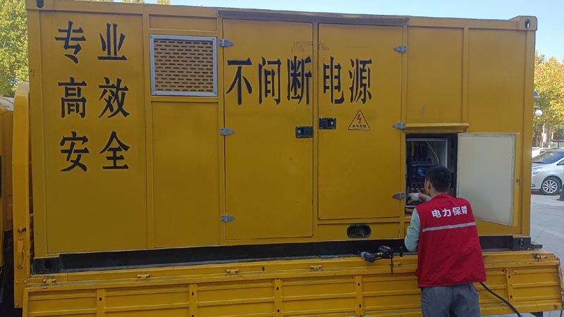 梧州柴油发电机组和UPS电源配合使用时，如何避免切换过程中的电力中断？